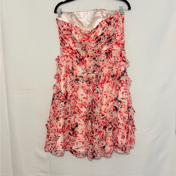 White House Black Market Strapless Watercolor Ruffle Dress NWT Size 10 - Picture 5 of 7